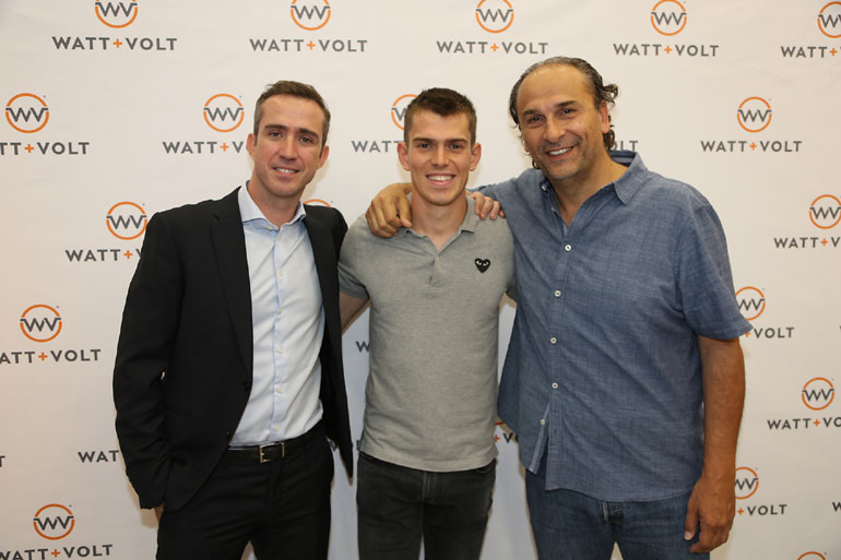 Απεικονίζονται από αριστερά προς τα δεξιά ο κ. Αναστάσιος Παπαναγιώτου, o Στέλιος Μαλακόπουλος και ο κ. Μπάνε Πρέλεβιτς