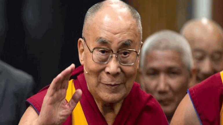 Ο Δαλάι Λάμα «λυπάται πολύ» για τα σχόλιά του σχετικά με τις γυναίκες