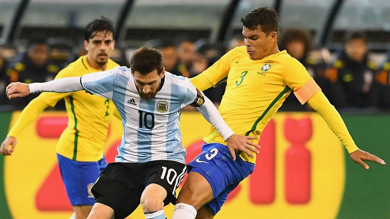 Αργεντινή: «σαν αόρατος θίασος»…