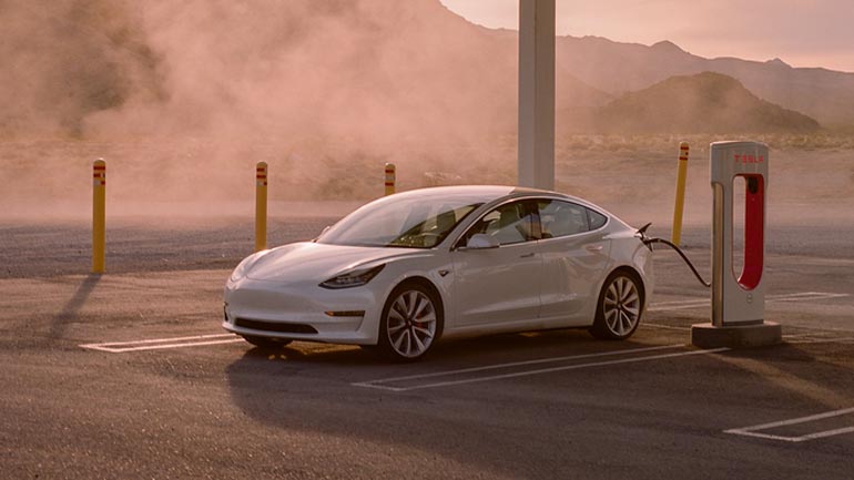 Πόσα Tesla πουλήθηκαν σε τρεις μήνες;
