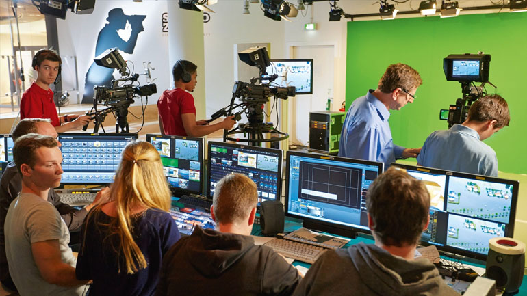 Γερμανία: Επιστολές με ύποπτη σκόνη δέχθηκαν δύο δημοσιογράφοι που καλύπτουν την άκρα δεξιά