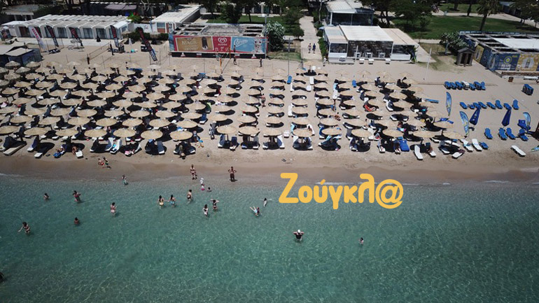 Εναέριες εικόνες από το παραλιακό μέτωπο: Οι Αθηναίοι ψάχουν ανάσα δροσιάς