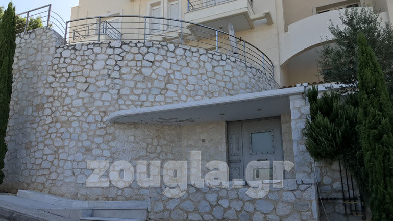 Ληστεία σε σπίτι επιχειρηματία στη Βούλα – Τον απείλησαν με όπλο