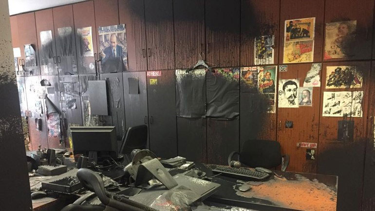 Η απάντηση της Athens Voice για την επίθεση του Ρουβίκωνα