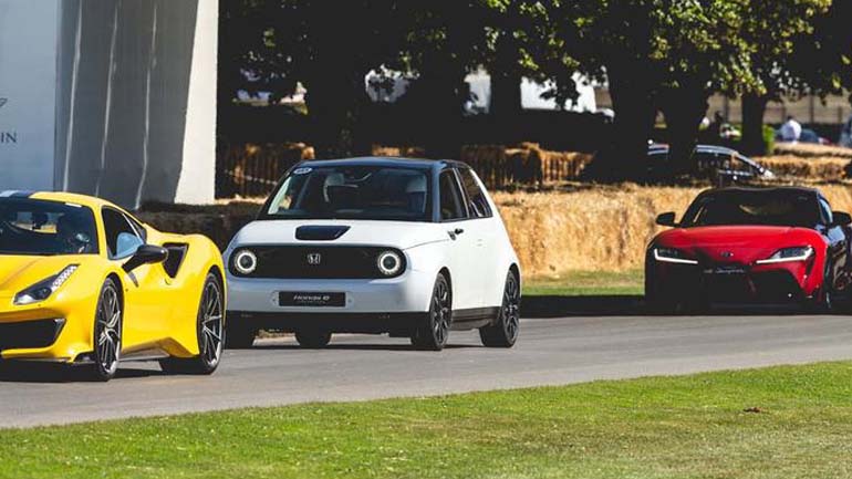 Η πρώτη εμφάνιση του ηλεκτρικού Honda e