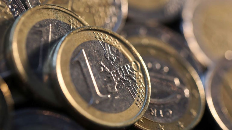 Πτωτικά κινείται το ευρώ έναντι του δολαρίου