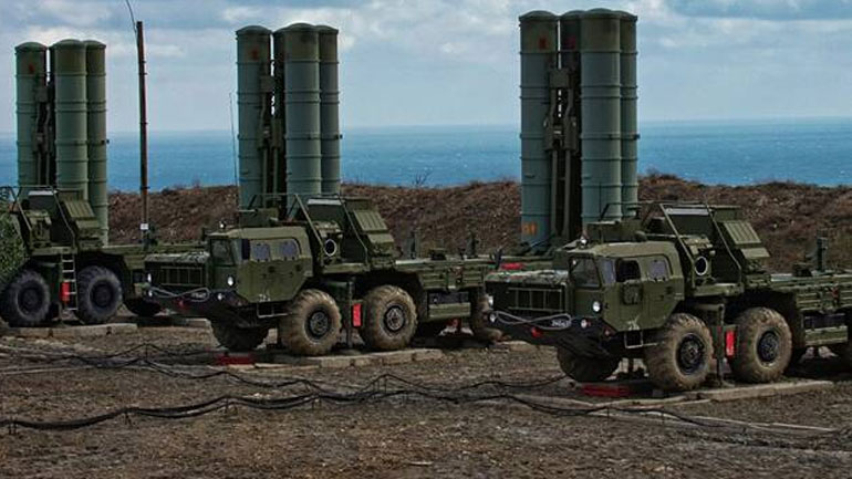 Τα πρώτα ρωσικά S-400 που έχει αγοράσει η Άγκυρα θα φορτωθούν σε αεροπλάνα την Κυριακή