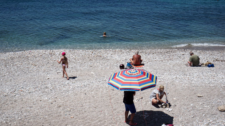 Ζεστός αλλά και κατά τόπους άστατος ο καιρός έως την Κυριακή