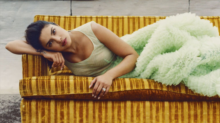 Η Πριγιάνκα Τσόπρα μιλά για τον γάμο της και τη φίλη της Μέγκαν Μαρκλ