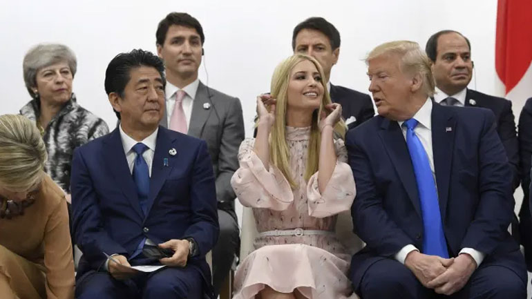 To βίντεο που έγινε viral με την Ιβάνκα να προσπαθεί να παρέμβει σε συζήτηση ηγετών της G20