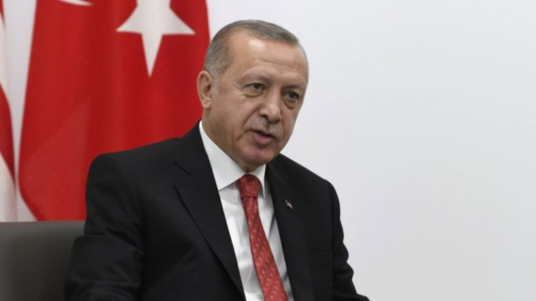 Ερντογάν: Να σταματήσουν οι «παράνομες επιθέσεις» του στρατάρχη Χάφταρ