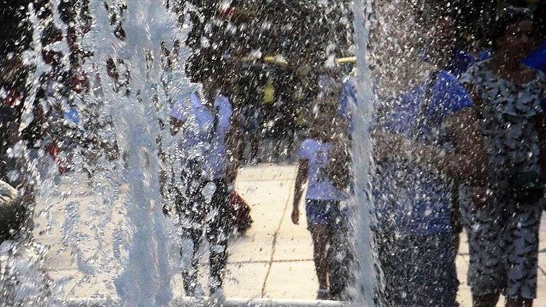 Τους 39 βαθμούς άγγιξε η θερμοκρασία την Παρασκευή – 4.500 κεραυνοί έπληξαν τη Θράκη