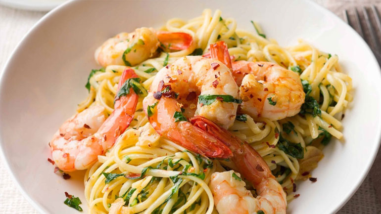 Λιγκουίνι με γαρίδες