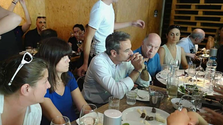 Στο Παγκράτι το γεύμα του Κ. Μητσοτάκη με τους πολιτικούς συντάκτες