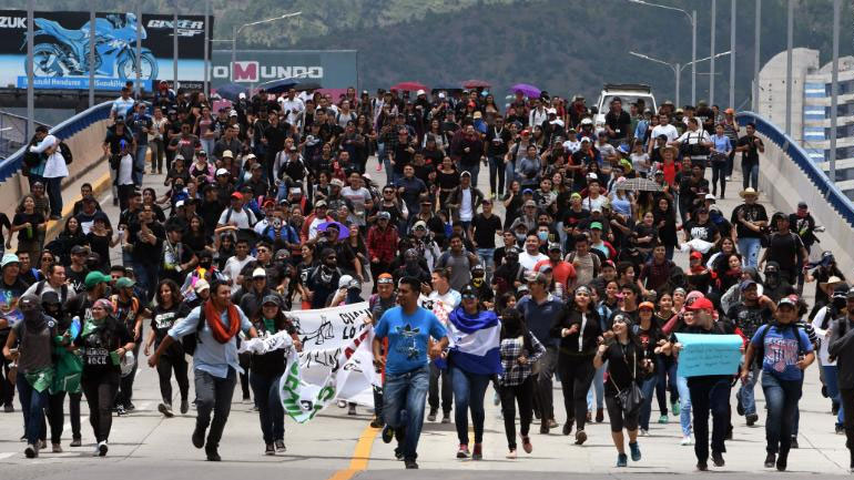 Ονδούρα: Έξι διαδηλωτές έχασαν τη ζωή τους εξαιτίας της «χρήσης υπέρμετρης βίας» από τις αρχές