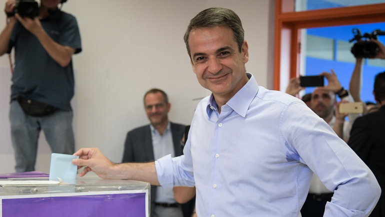 Ένταση έξω από το εκλογικό τμήμα που ψήφισε ο Κ. Μητσοτάκης