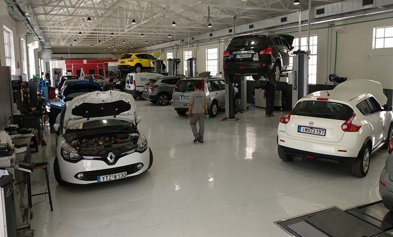 Χειρουργείο... παρά συνεργείο θυμίζει το service του ομίλου Χαλκιάς