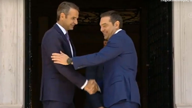 Παράδοση – παραλαβή στο Μαξίμου