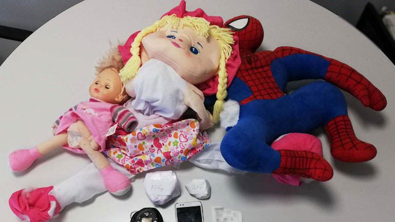 «Οικογενειακή επιχείρηση»: Έκρυβαν την κοκαΐνη σε παιδικές κούκλες