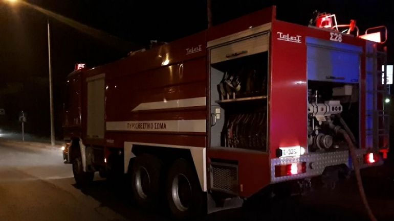 Φωτιά σε ξερά χόρτα κοντά στα λουτρά Νέας Απολλωνίας