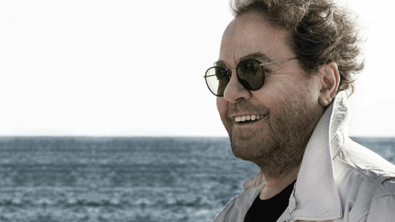 Ο Γιάννης Πάριος στο Βεάκειο Θέατρο