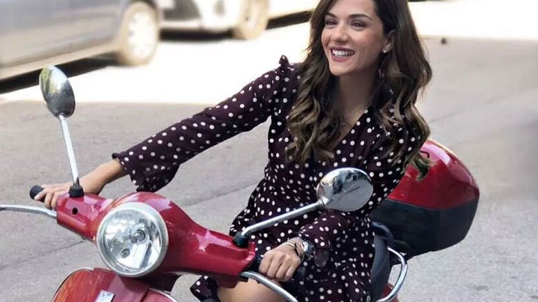 Bάσω Λασκαράκη: Στην Eurodisney με τον Λευτέρη Σουλτάτο και την κόρη της Εύα!