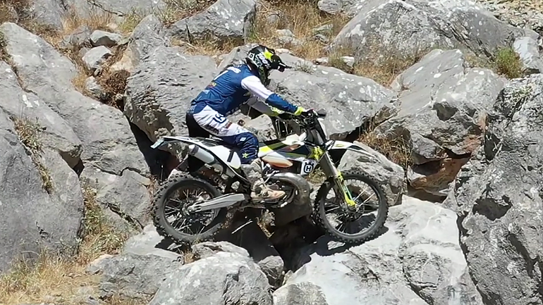 Τι κάνει ο Graham Jarvis όταν έρχεται στην Ελλάδα;