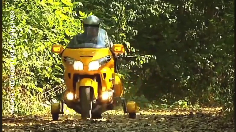 Επιτέλους (;), βοηθητικοί τροχοί και για μοτοσυκλέτες! Επιτέλους (;), βοηθητικοί τροχοί και για μοτοσυκλέτες!