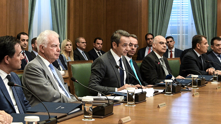 Οδηγίες Μητσοτάκη προς “ναυτιλλόμενους” υπουργούς