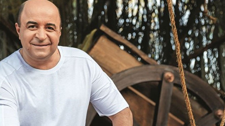 Ο Μάρκος Σεφερλής επιστρέφει στην τηλεόραση!