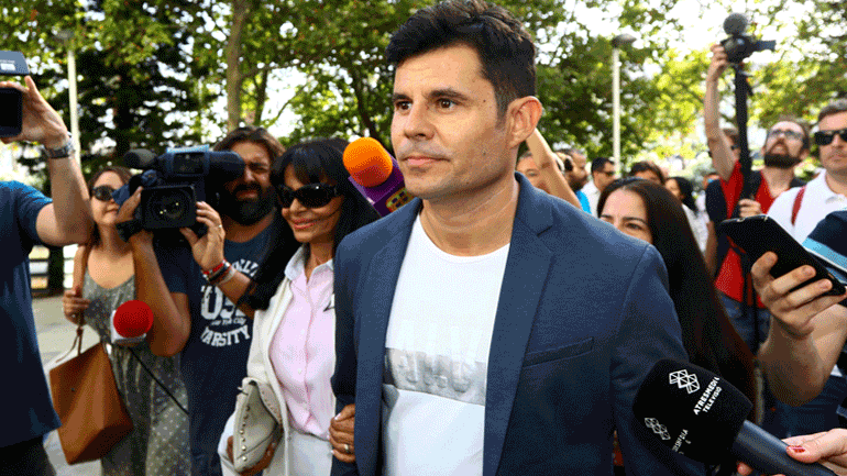 Ισπανία: Δικαστήριο αναγνωρίζει έναν 43χρονο ως βιολογικό τέκνο του Χούλιο Ιγκλέσιας!