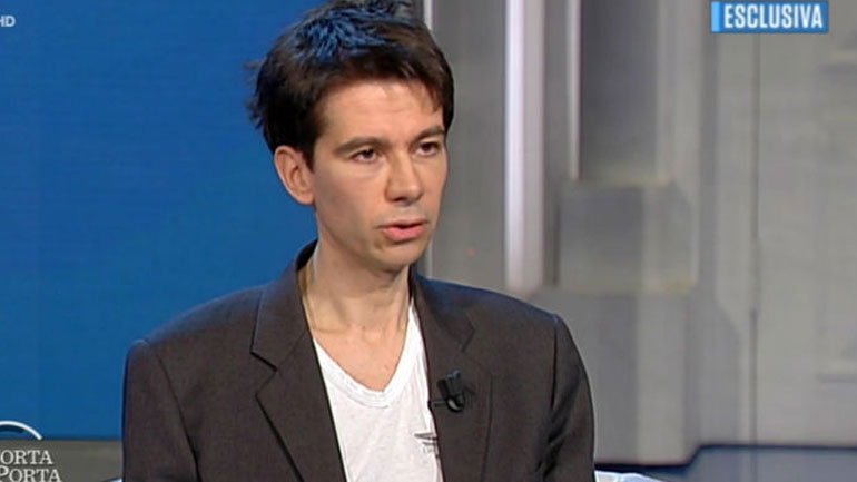 Κατ’ οίκον κράτηση για καθηγητή που επέβαλε «συμβόλαια σκλαβιάς» σε σπουδάστριές του