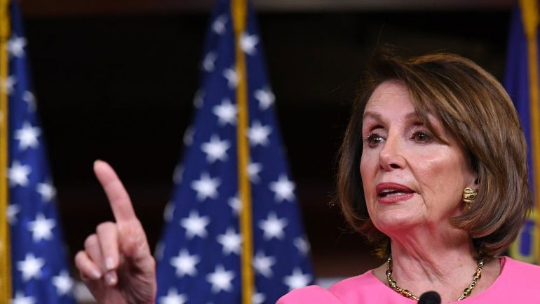 ΗΠΑ: Σύσταση της Πελόζι προς τους προοδευτικούς να αποφεύγουν το Twitter για τη δημοσιοποίηση σχολίων κριτικής