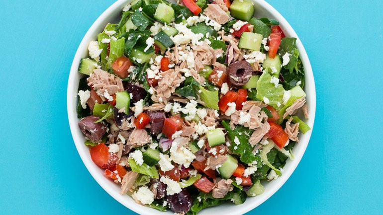 Χορταστική τονοσαλάτα που θα σας κρατήσει για ώρες!