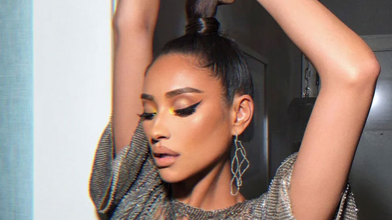 Η συνήθεια που καταστρέφει τα μαλλιά μας