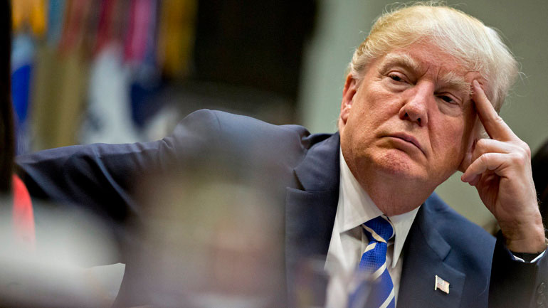 O Τραμπ συνεχάρη τον Αρχιεπίσκοπο Ελπιδοφόρο