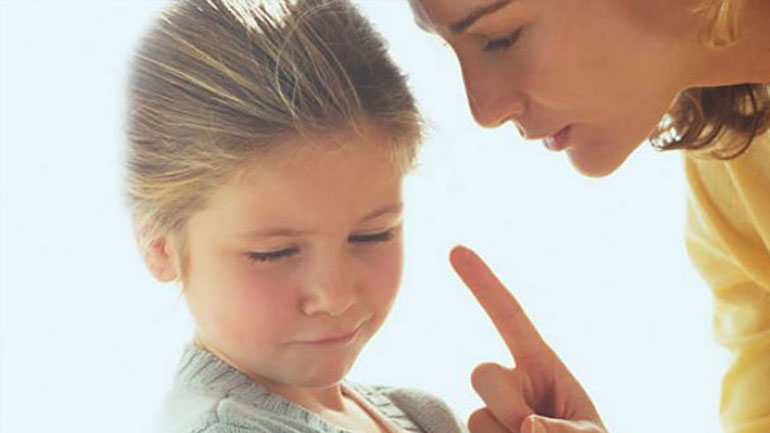 Ποια λάθη των γονιών κάνουν το παιδί αγενές;