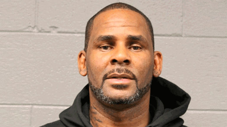 Συνελήφθη ο R. Kelly: Κατηγορείται για παιδική πορνογραφία
