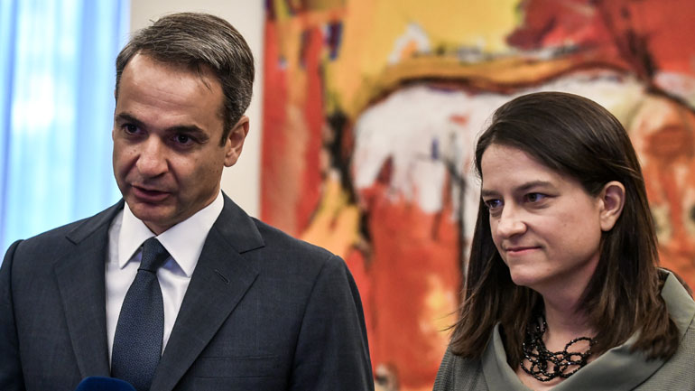 Άμεσες πρωτοβουλίες ανακοίνωσε η νέα υπουργός Παιδείας