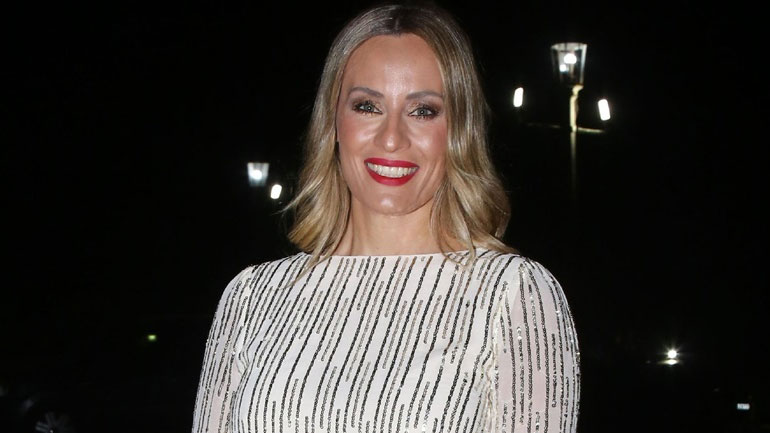 Ελεονώρα Μελέτη: Στην παραλία με την κόρη της!