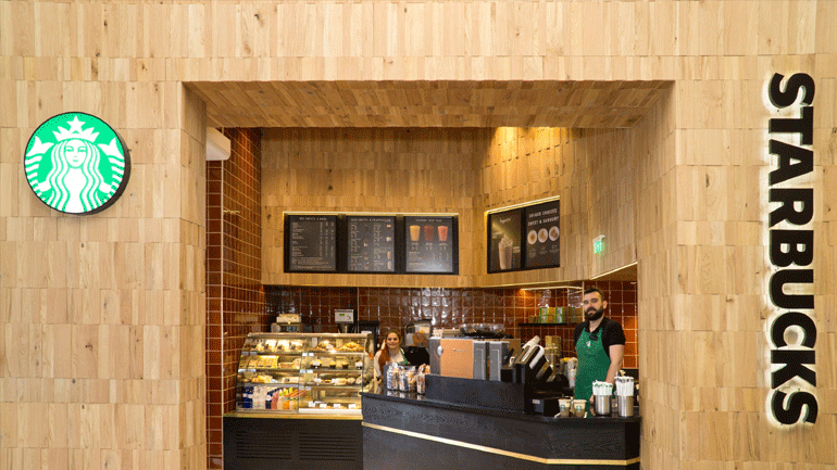 To Public Συντάγματος υποδέχεται ένα νέο κατάστημα Starbucks!