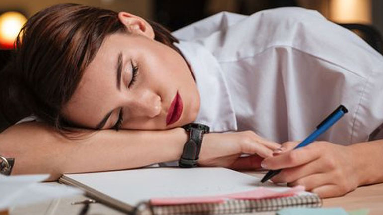 Γιατί αισθάνεστε συνεχώς κουρασμένοι;