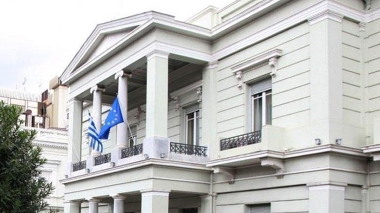 Το ελληνικό ΥΠΕΞ αναγνωρίζει τον Γκουαΐδό ως μεταβατικό πρόεδρο της Βενεζουέλας