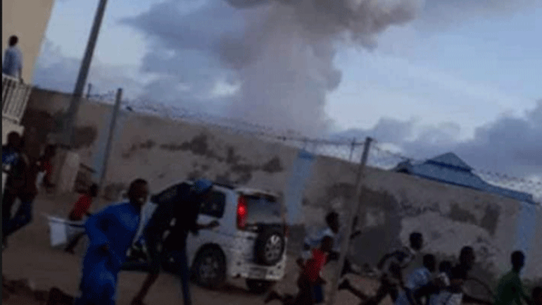 Έκρηξη σε ξενοδοχείο στη Σομαλία – Φόβοι για δεκάδες νεκρούς