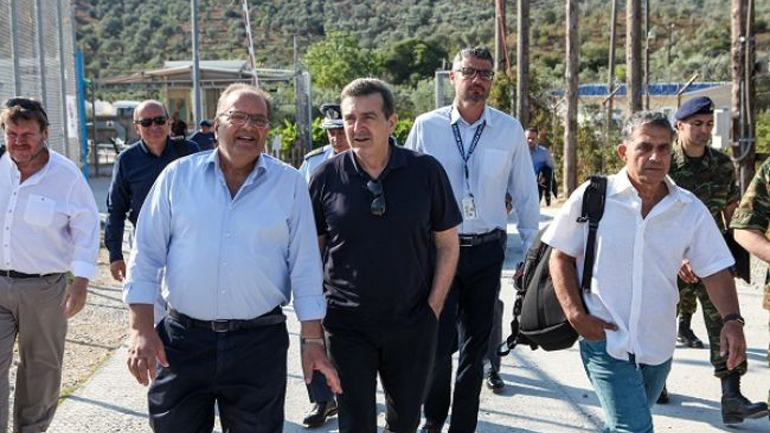 Θετικές εντυπώσεις Μ.Χρυσοχοΐδη για την αντιμετώπιση του προσφυγικού 