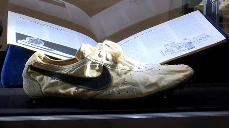 ΗΠΑ: Ο οίκος Sotheby’s βγάζει για πρώτη φορά σε δημοπρασία αθλητικά παπούτσια