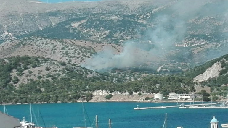 Κεφαλονιά:  Υπό έλεγχο η πυρκαγιά στα Προκοπάτα