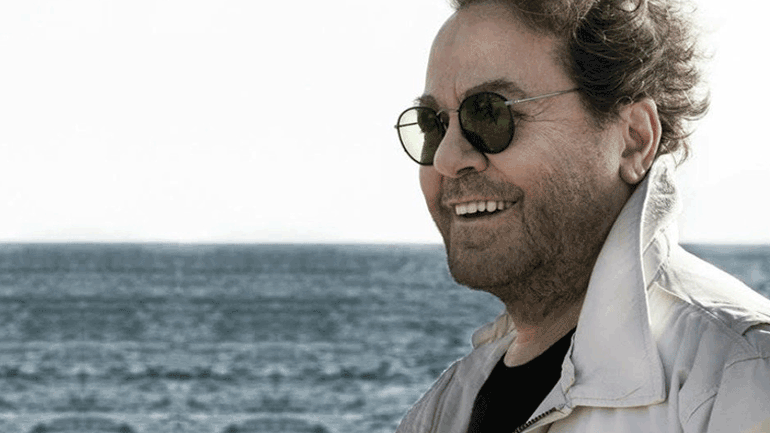 Ο Γιάννης Πάριος στο Βεάκειο Θέατρο