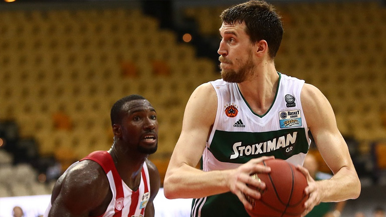 Μπάσκετ: Ευχές για ταχεία ανάρρωση στον Κούζμιτς από Παναθηναϊκό και Ολυμπιακό