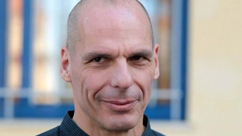 Μικρή αντιπαράθεση με αστυνομικό στο αεροδρόμιο Σαρλ ντε Γκωλ του Παρισιού είχε ο Γιάνης Βαρουφάκης